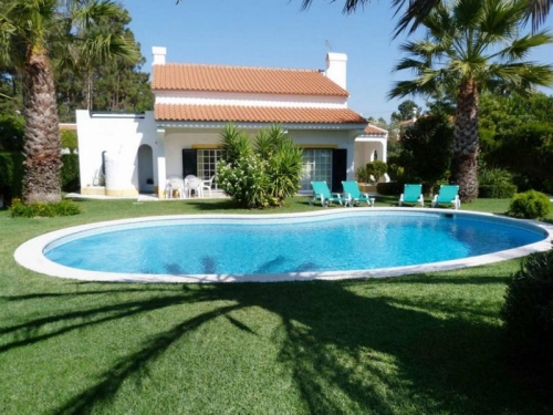 villa à Aroeira , vue : piscine